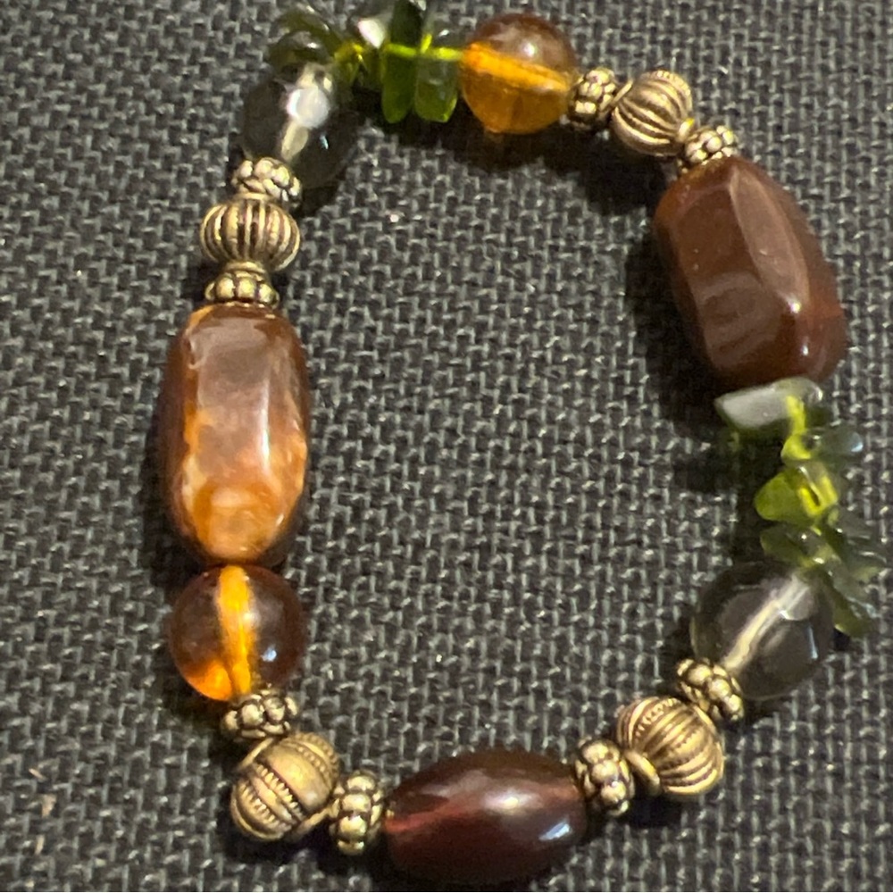 Elegant Brown and Green Beaded stretch Bracelet